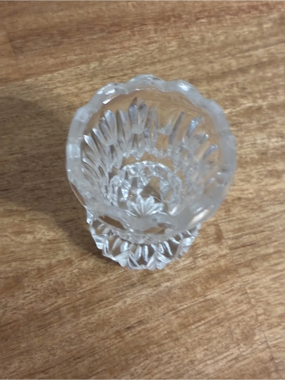 vintage crystal toothpick holder,featuring a sawtooth rim and diamond-cut design